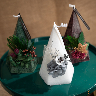 Aroma Home Custom Christmas Tree Candles New Design 140g 23 Hours Burning Time