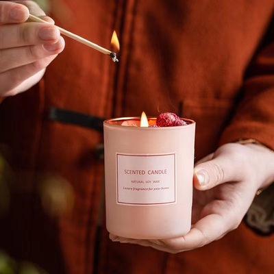 AROMA HOME Pink Romantic Aromatherapy Luxury Dried Flower Private Label Scented Soy Wax Candles For Events Arrangement