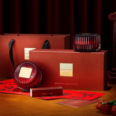 2pcs Luxury Custom Labels Red Soy Scented Candles With Glass Lid Gift Box